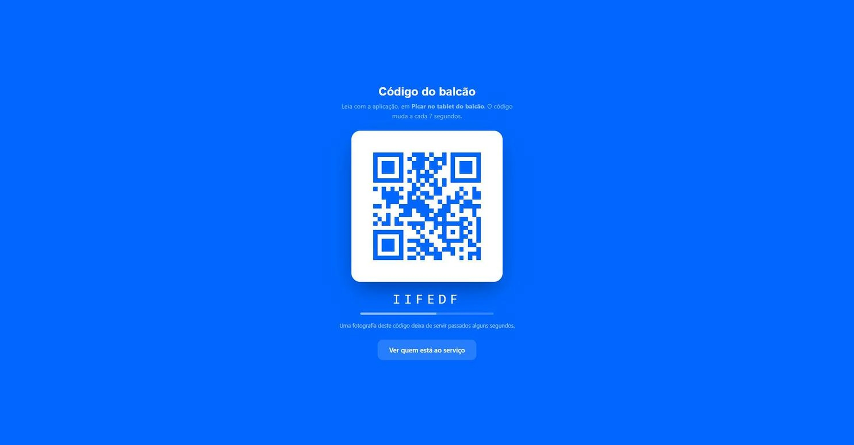 Ecrã do tablet de balcão com código QR de picagem que muda a cada 7 segundos